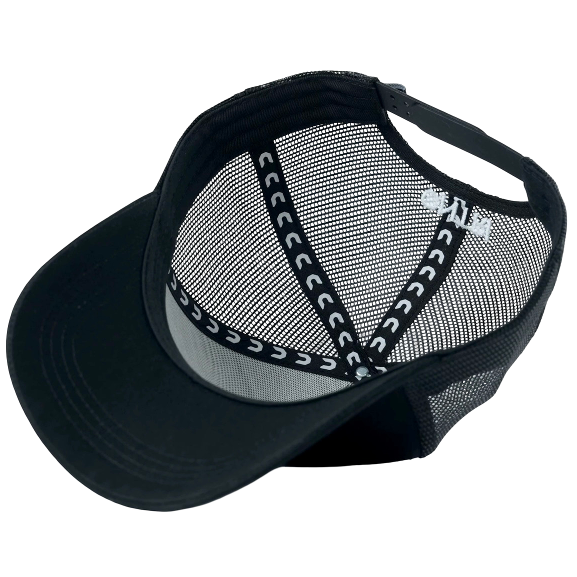 C CAP BLACK LOGO